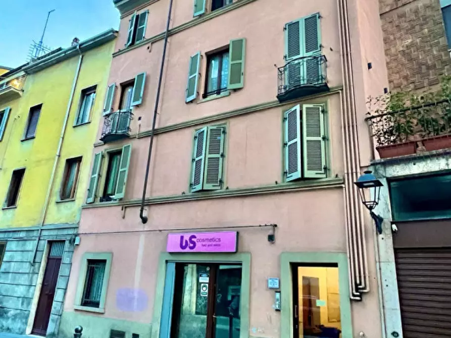 Immagine 1 di Palazzo in vendita  in Strada Guido e Pilo Albertelli a Parma