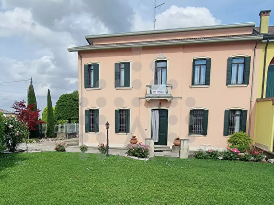 Immagine 1 di Casa bifamiliare in vendita  a Selvazzano Dentro