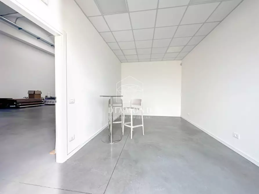 Immagine 6 di Capannone industriale in affitto  in Via Giuseppe Mazzini a Trevignano