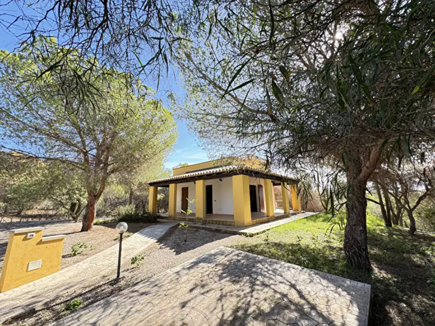 Immagine 1 di Casa indipendente in vendita  in Cala Zavorra a Sarroch