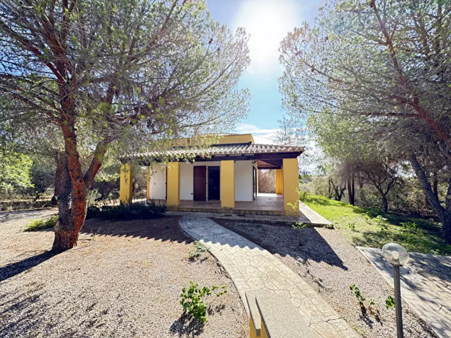 Immagine 2 di Casa indipendente in vendita  in Cala Zavorra a Sarroch