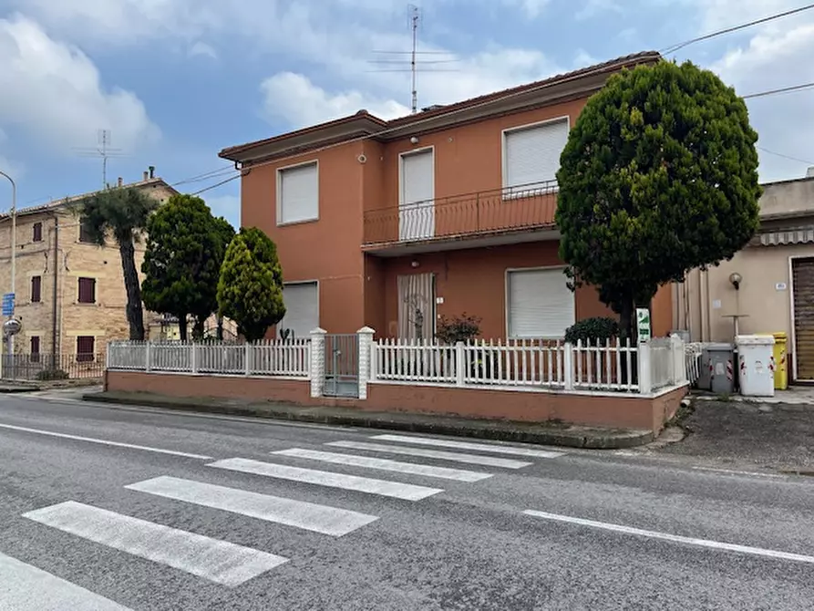 Immagine 1 di Villetta a schiera in vendita  in ARCEVIESE BETTOLELLE a Senigallia