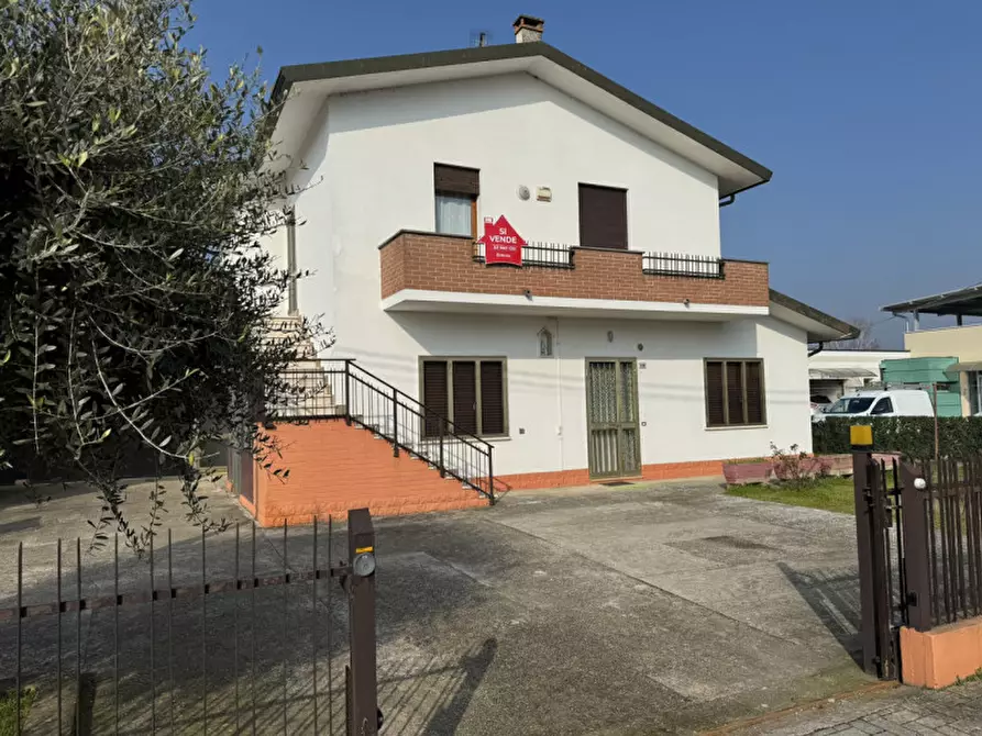 Immagine 1 di Appartamento in vendita  in Via 28 Aprile a Borgo Veneto