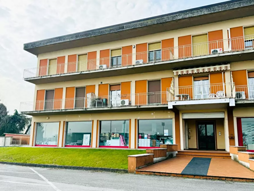 Immagine 7 di Negozio in affitto  in VIA BRESCIA, 49 a Calvisano