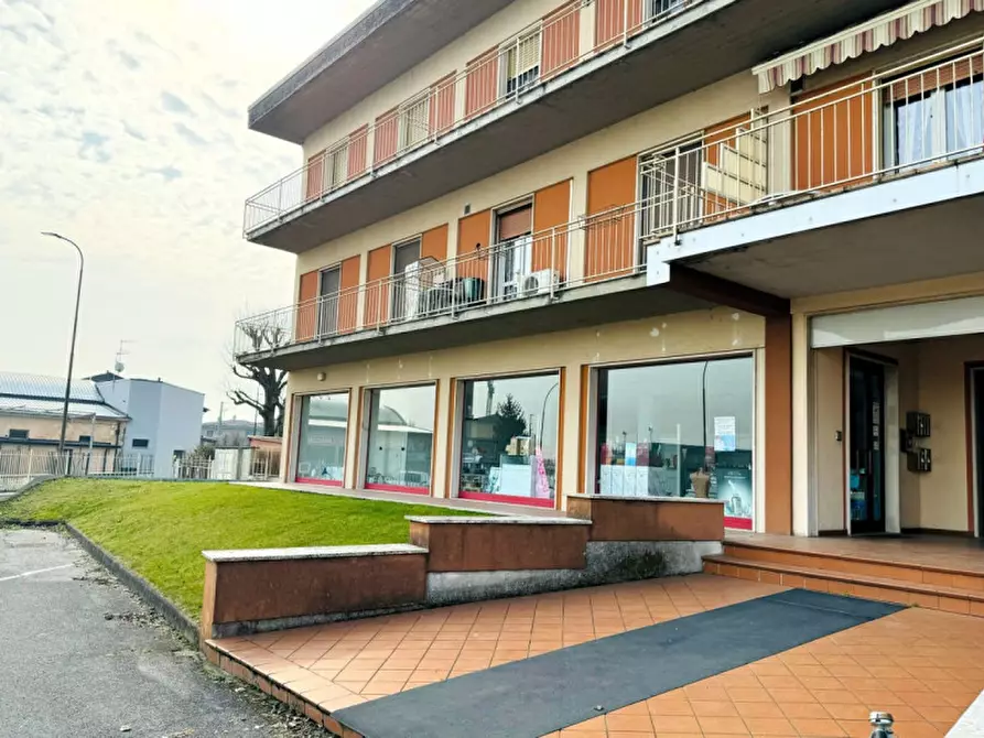Immagine 14 di Negozio in affitto  in VIA BRESCIA, 49 a Calvisano