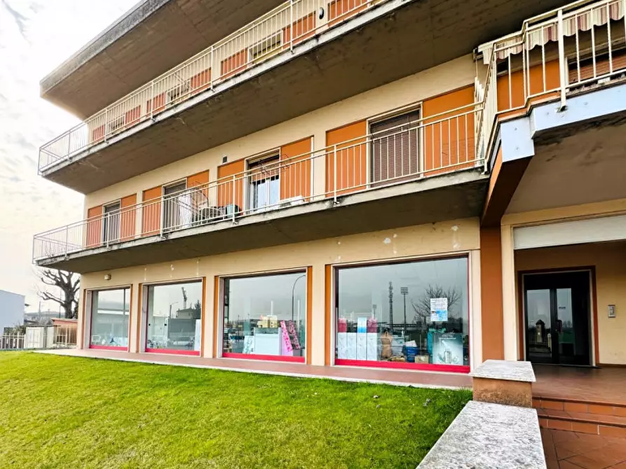 Immagine 15 di Negozio in affitto  in VIA BRESCIA, 49 a Calvisano