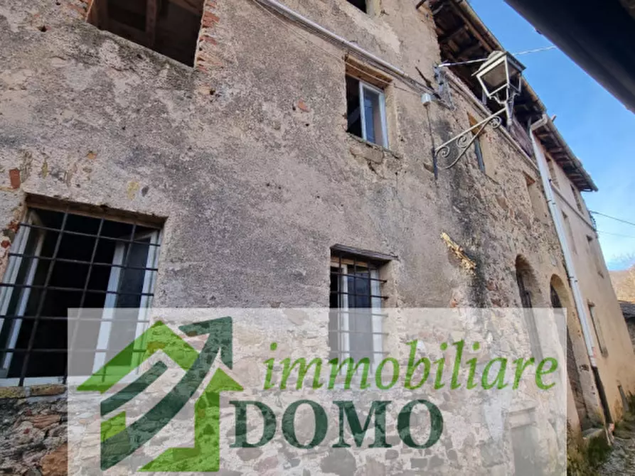 Immagine 2 di Rustico / casale in vendita  a Schio