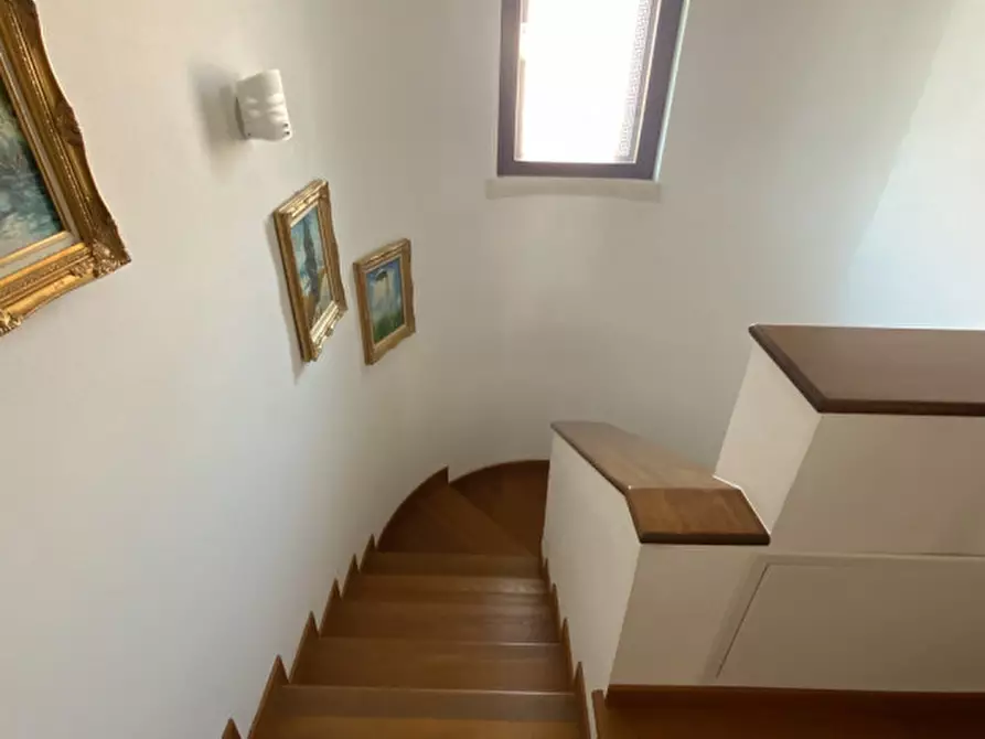 Immagine 8 di Villa in vendita  in PIAZZA LIBERAZIONE a Vo