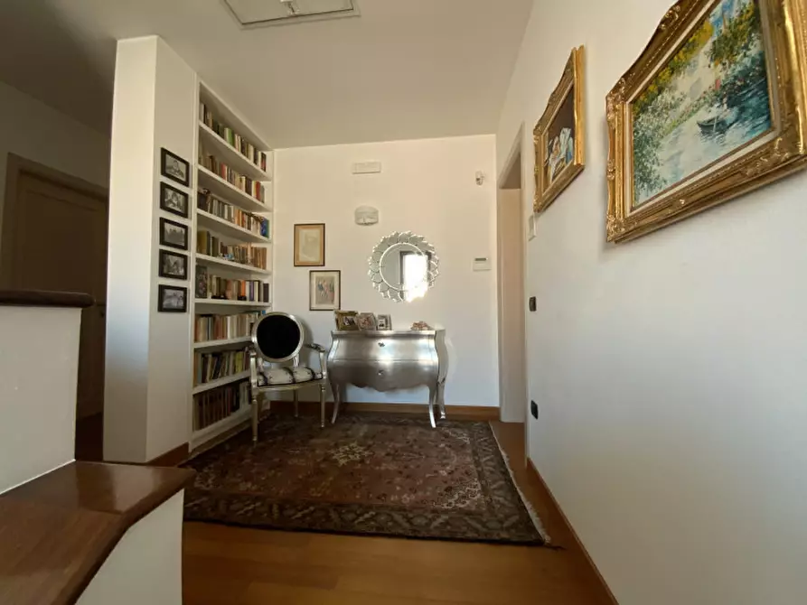 Immagine 9 di Villa in vendita  in PIAZZA LIBERAZIONE a Vo