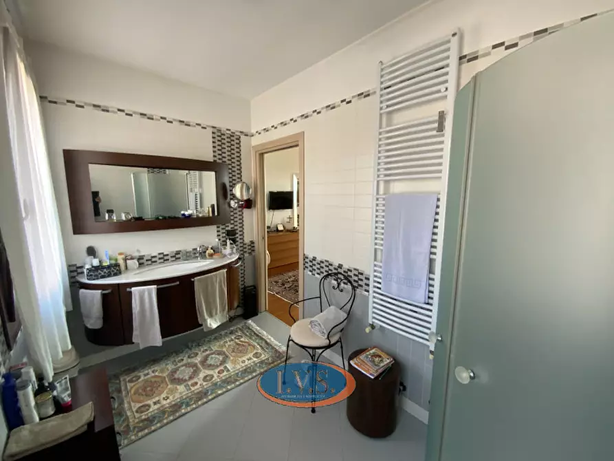 Immagine 14 di Villa in vendita  in PIAZZA LIBERAZIONE a Vo