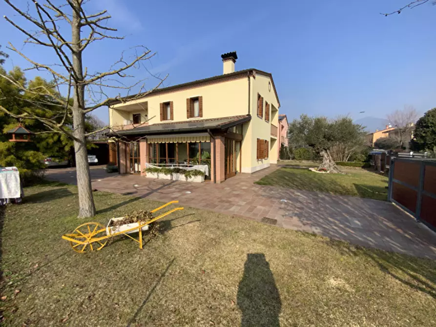 Immagine 19 di Villa in vendita  in PIAZZA LIBERAZIONE a Vo