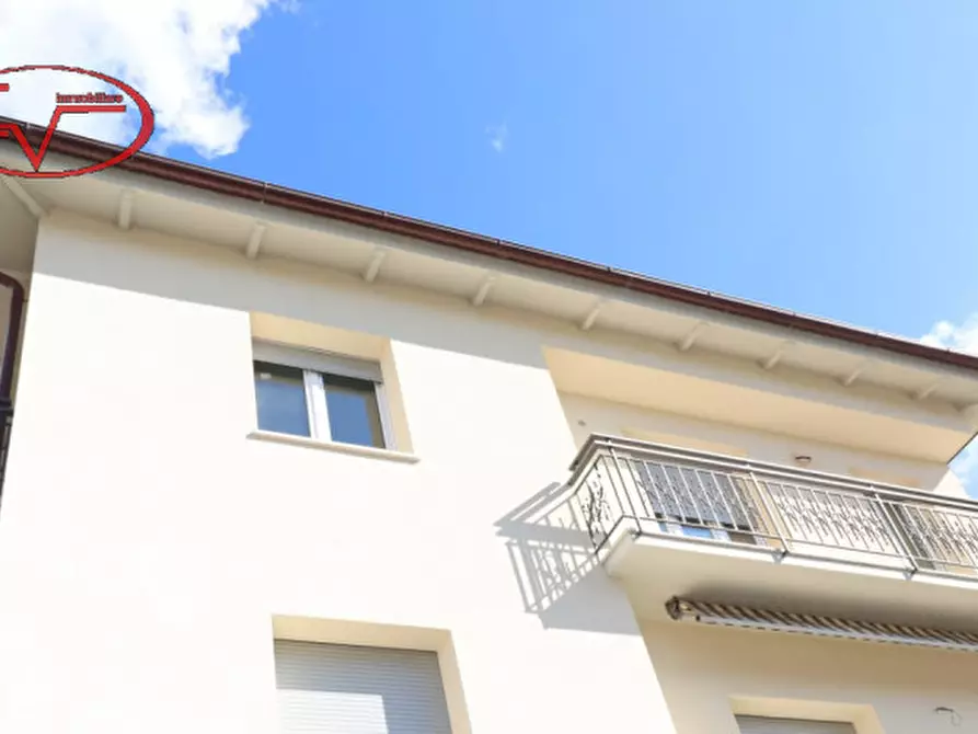 Immagine 1 di Casa bifamiliare in vendita  in via ernesto rossi a Montevarchi