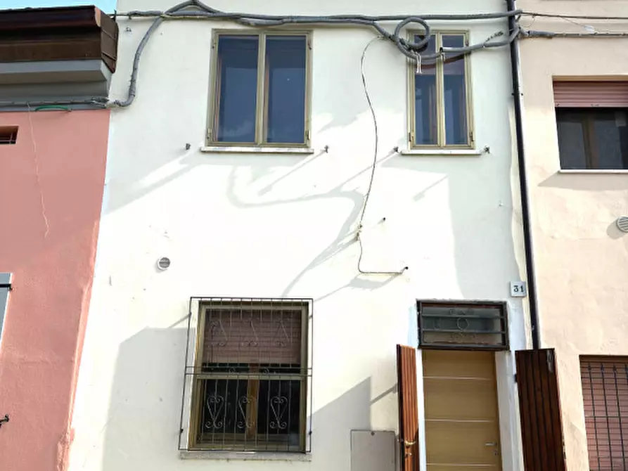 Immagine 1 di Villetta a schiera in vendita  a Concordia Sulla Secchia