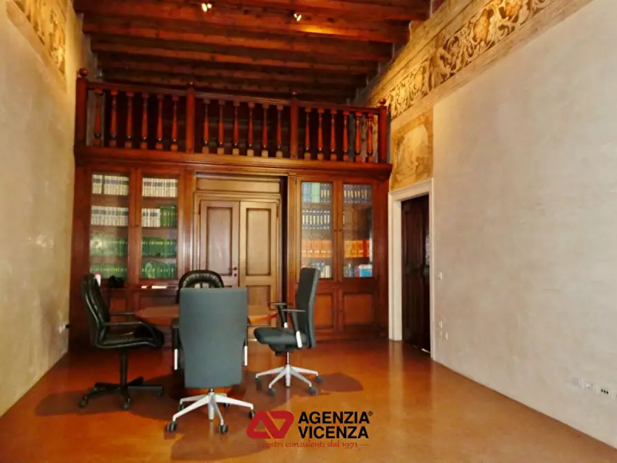 Immagine 2 di Ufficio in vendita  in ponte degli angeli a Vicenza