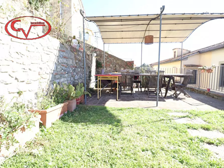 Immagine 3 di Villetta a schiera in vendita  in Via Roma a Bucine