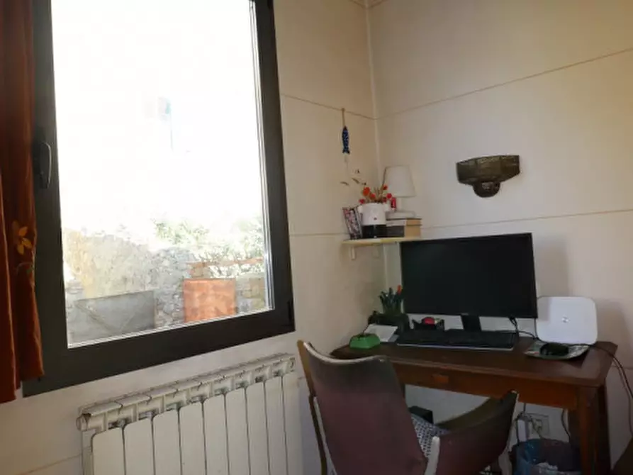 Immagine 32 di Villetta a schiera in vendita  in Via Roma a Bucine