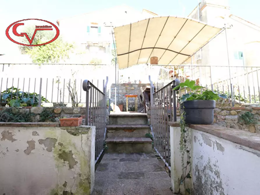 Immagine 34 di Villetta a schiera in vendita  in Via Roma a Bucine