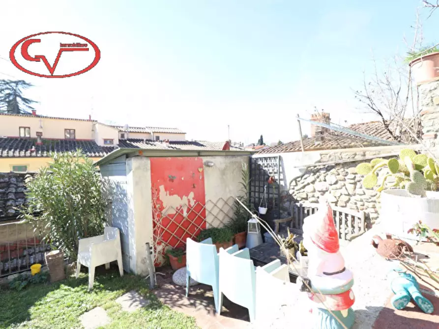 Immagine 36 di Villetta a schiera in vendita  in Via Roma a Bucine