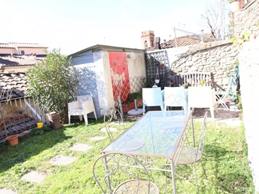 Immagine 37 di Villetta a schiera in vendita  in Via Roma a Bucine