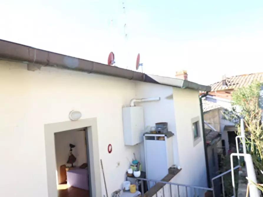 Immagine 42 di Villetta a schiera in vendita  in Via Roma a Bucine