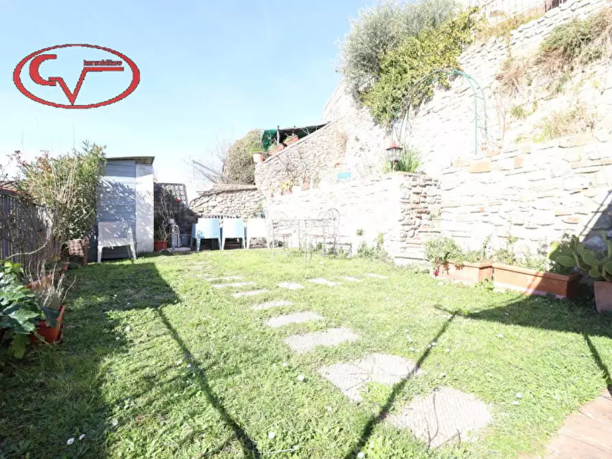 Immagine 45 di Villetta a schiera in vendita  in Via Roma a Bucine