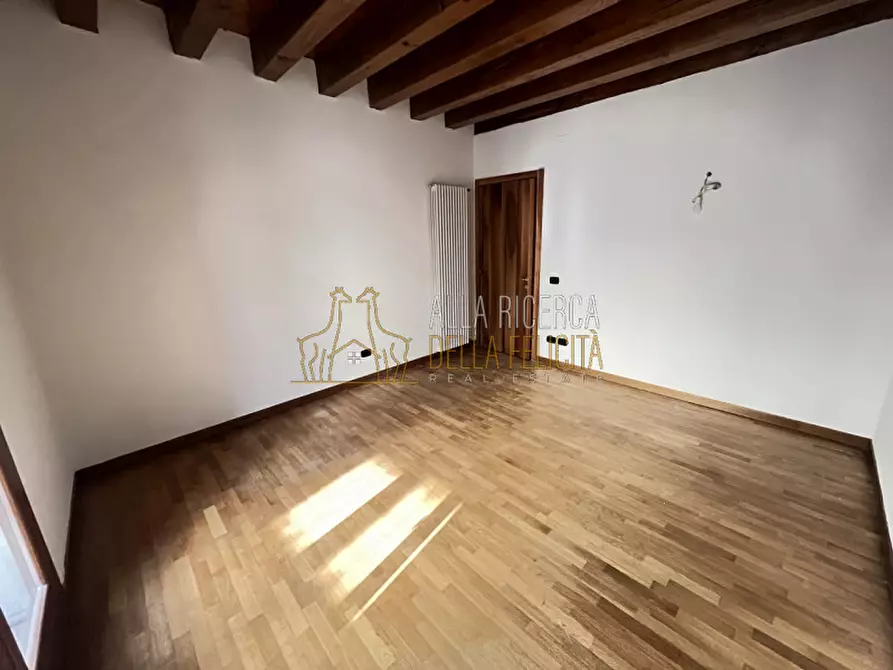 Immagine 1 di Appartamento in vendita  in Via Pasini a Schio
