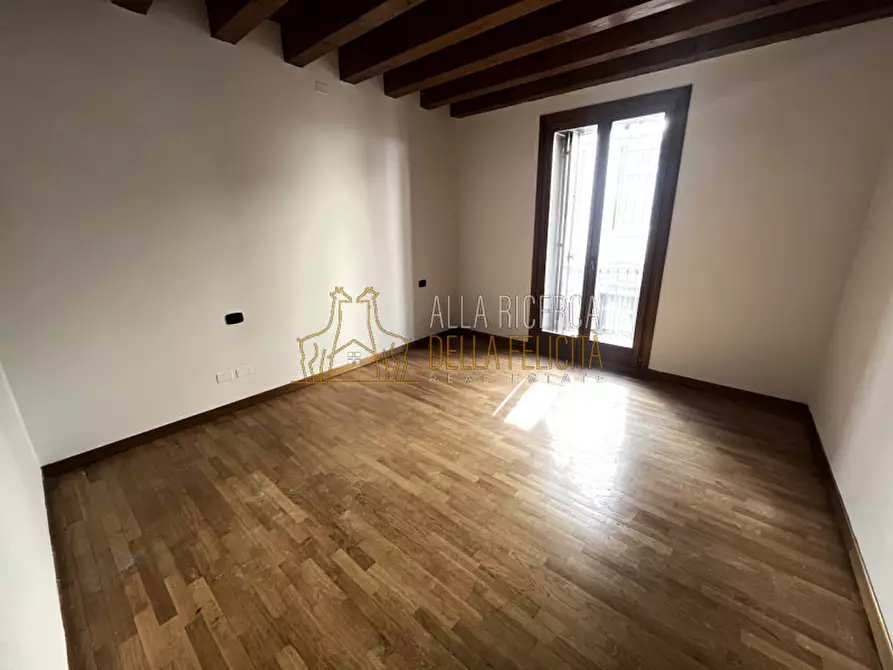 Immagine 2 di Appartamento in vendita  in Via Pasini a Schio