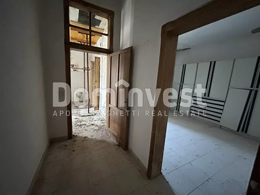 Immagine 28 di Palazzo in vendita  in Via Farini a Orbetello