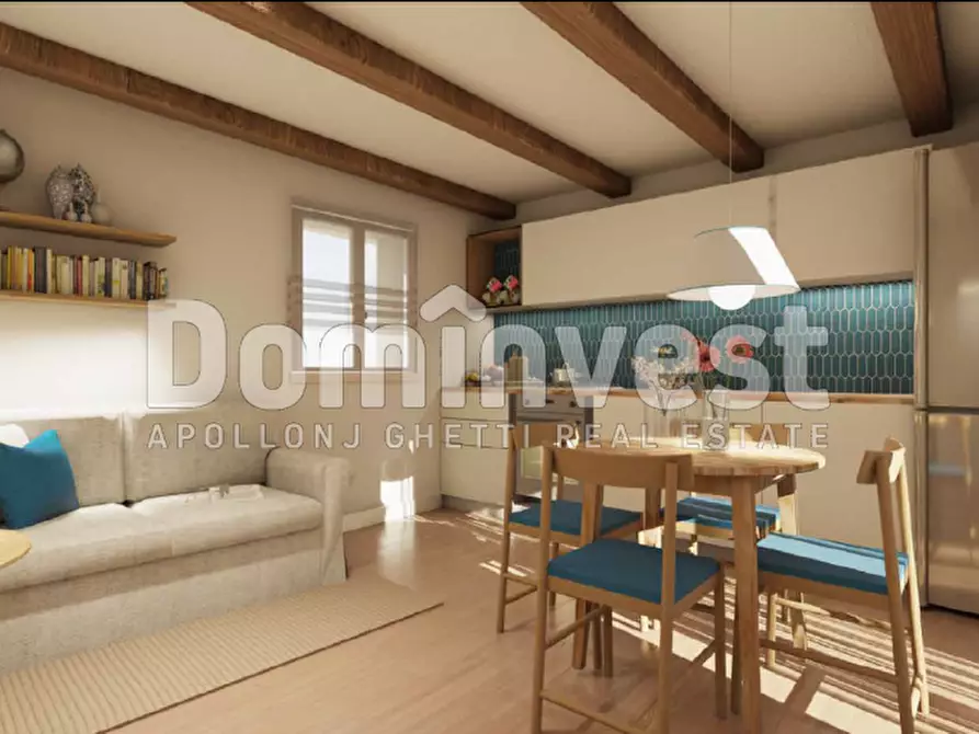 Immagine 39 di Palazzo in vendita  in Via Farini a Orbetello