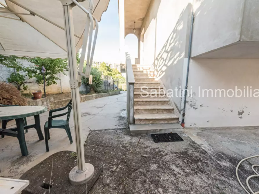 Immagine 39 di Casa bifamiliare in vendita  in Str. Vicinale Case Salvatore, 8 a Pescara