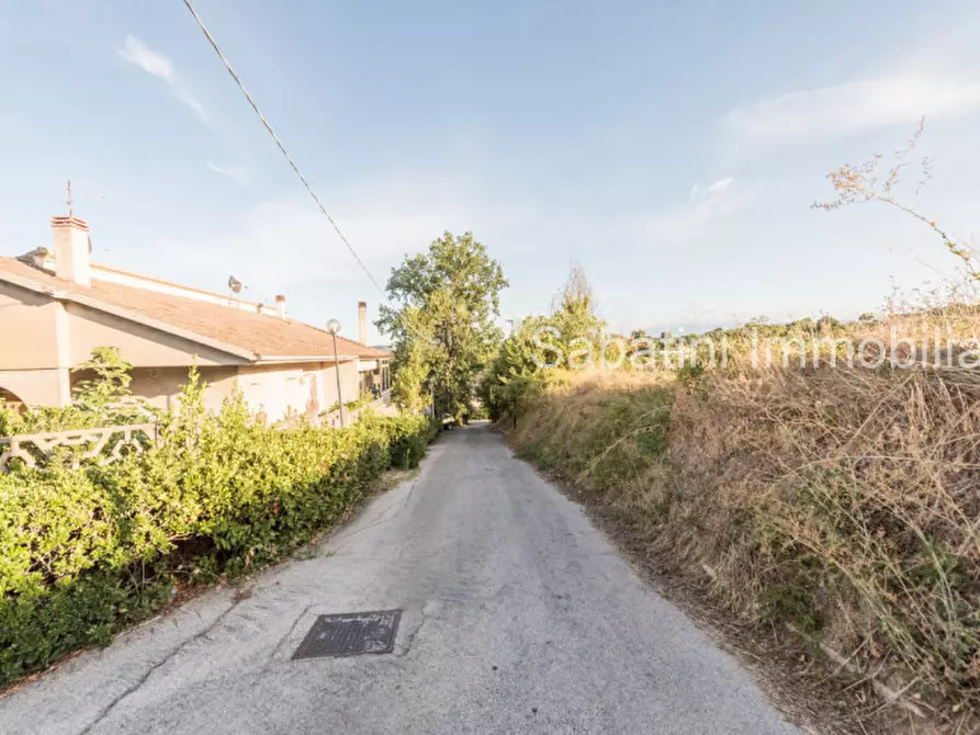 Immagine 48 di Casa bifamiliare in vendita  in Str. Vicinale Case Salvatore, 8 a Pescara