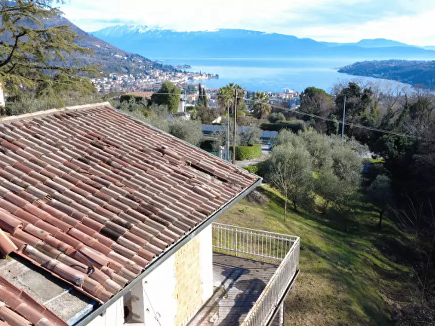 Immagine 1 di Villa in vendita  a Salò
