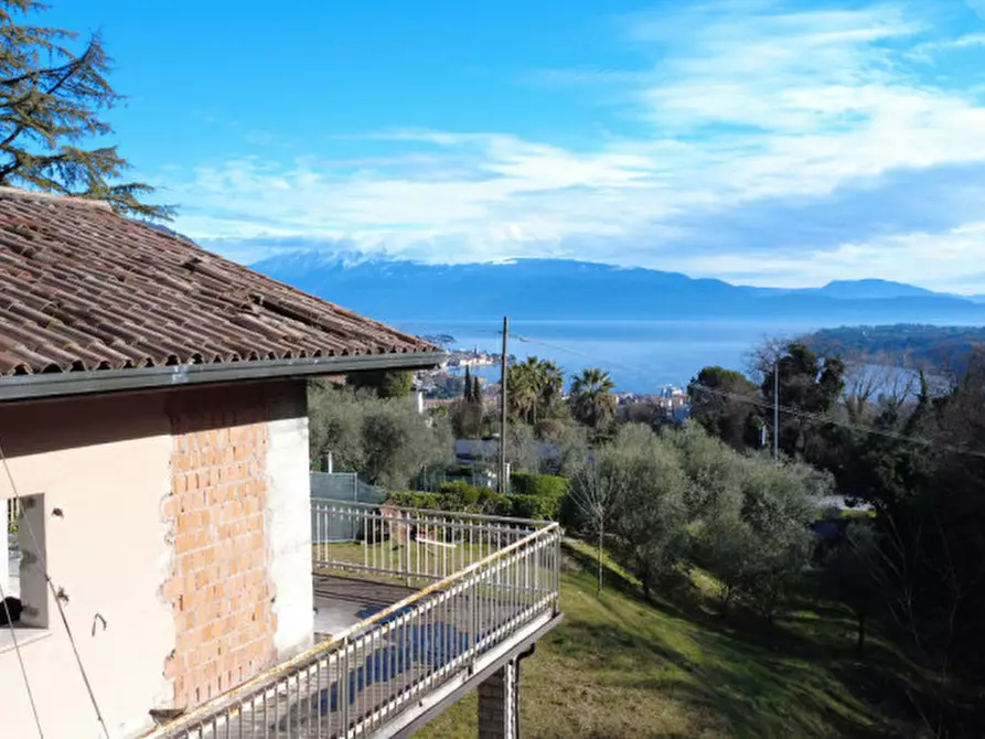 Immagine 3 di Villa in vendita  a Salò
