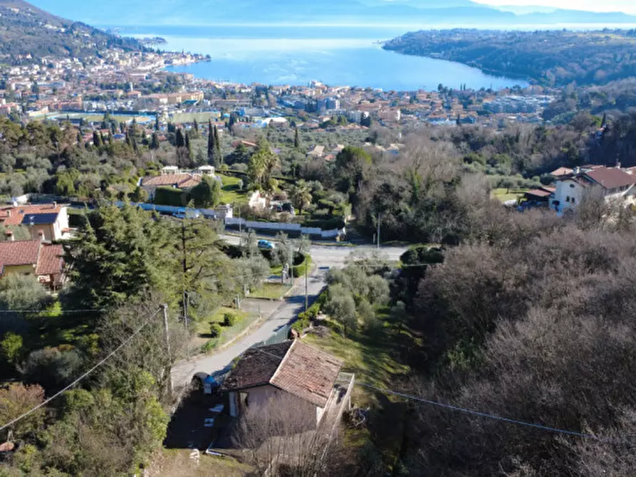 Immagine 11 di Villa in vendita  a Salò