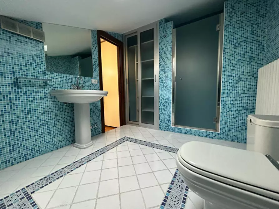 Immagine 23 di Appartamento in vendita  in Via Mantova a Parma