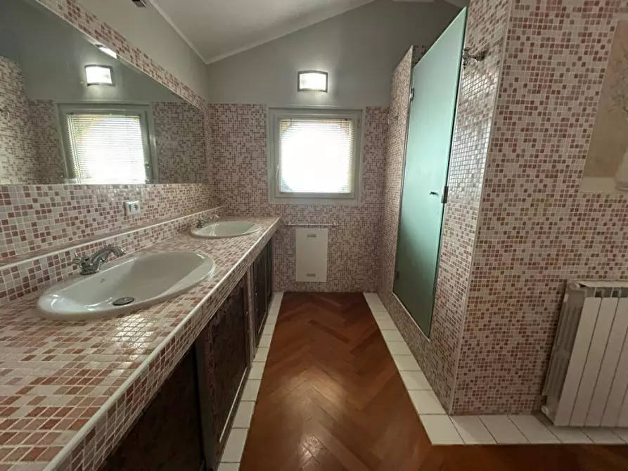 Immagine 32 di Appartamento in vendita  in Via Mantova a Parma