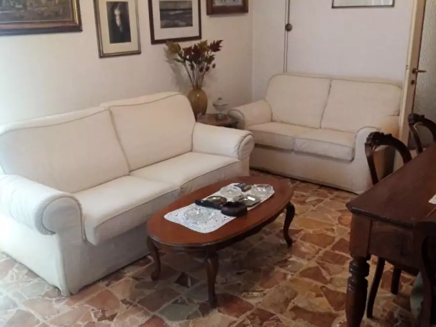 Immagine 1 di Appartamento in vendita  in Via Emilio Lepido a Parma