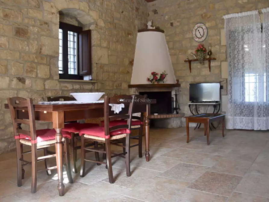 Immagine 13 di Casa indipendente in vendita  in via modica noto a Modica