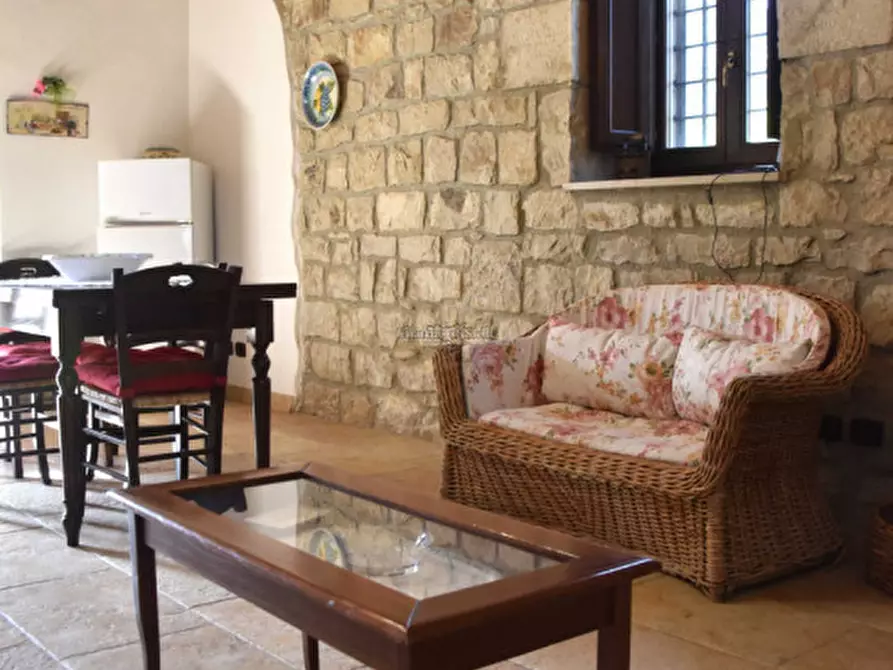 Immagine 16 di Casa indipendente in vendita  in via modica noto a Modica