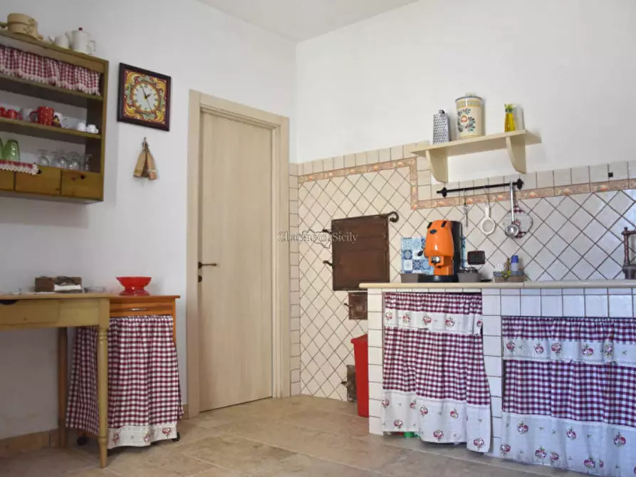 Immagine 19 di Casa indipendente in vendita  in via modica noto a Modica