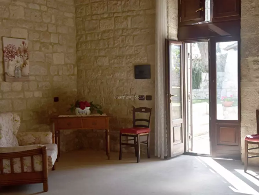 Immagine 25 di Casa indipendente in vendita  in via modica noto a Modica
