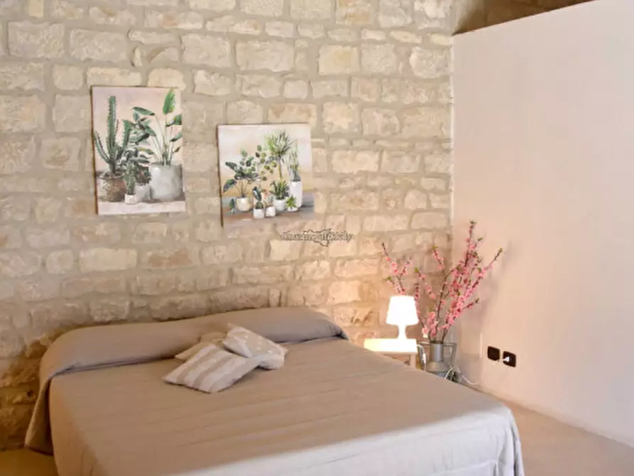 Immagine 30 di Casa indipendente in vendita  in via modica noto a Modica