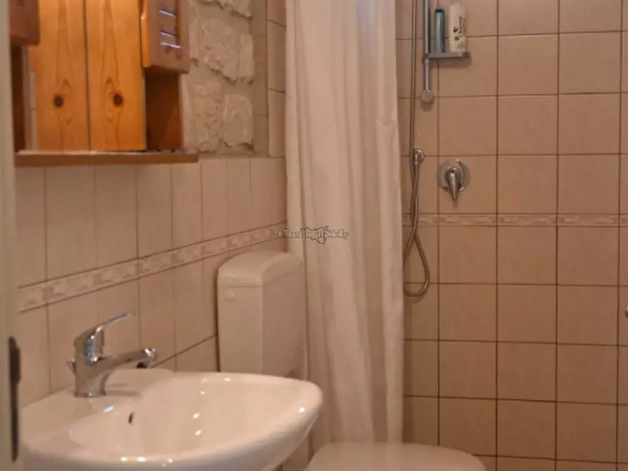 Immagine 41 di Casa indipendente in vendita  in via modica noto a Modica