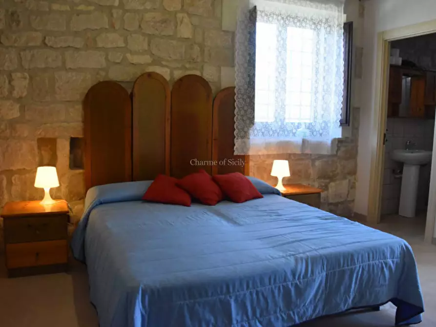Immagine 44 di Casa indipendente in vendita  in via modica noto a Modica