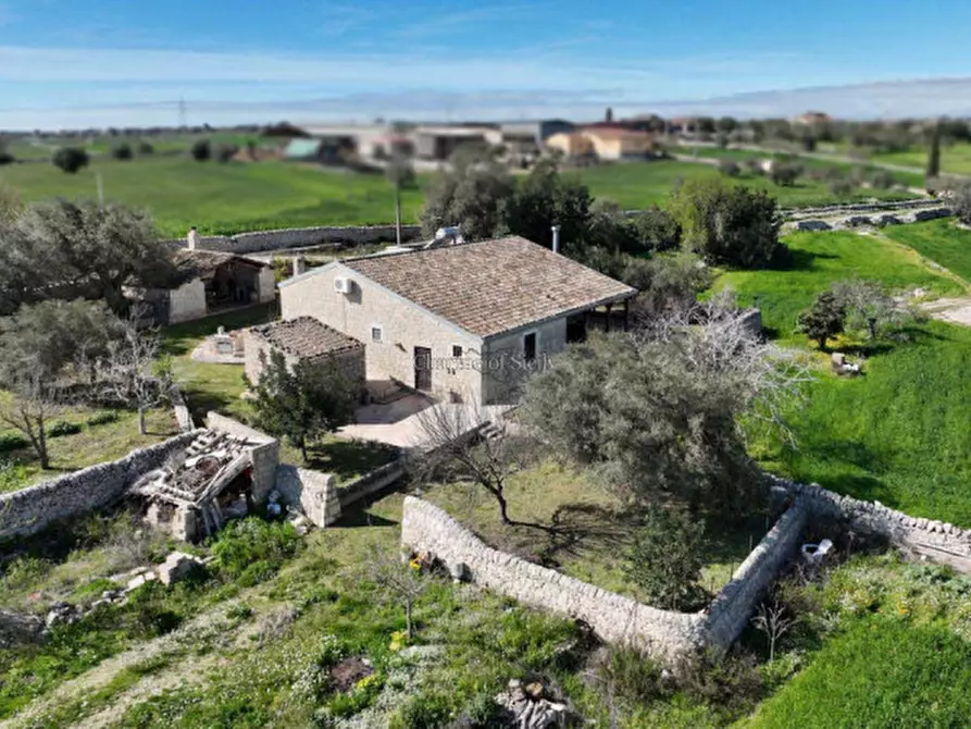 Immagine 54 di Casa indipendente in vendita  in via modica noto a Modica
