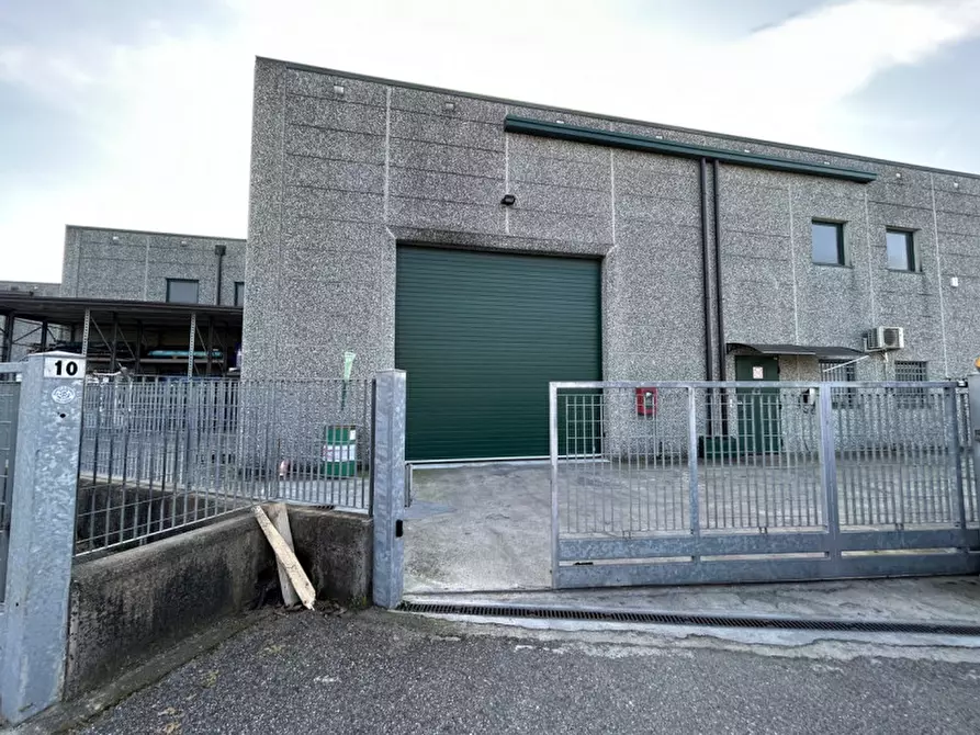 Immagine 1 di Capannone industriale in vendita  in Via dell'Industria 8 a Orzivecchi