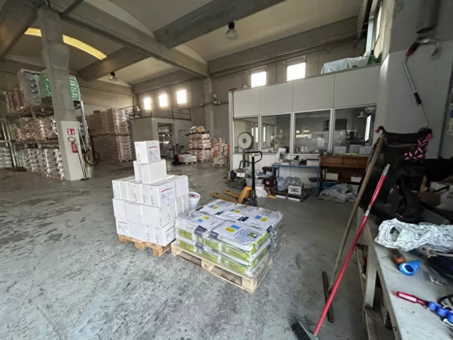 Immagine 8 di Capannone industriale in vendita  in Via dell'Industria 8 a Orzivecchi