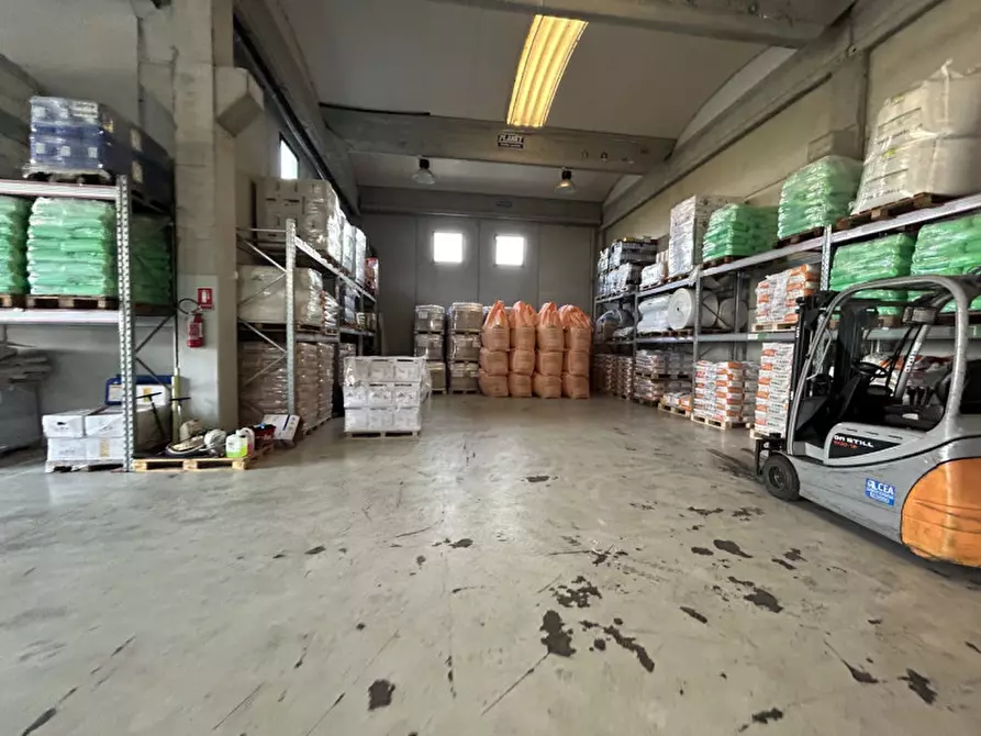 Immagine 9 di Capannone industriale in vendita  in Via dell'Industria 8 a Orzivecchi