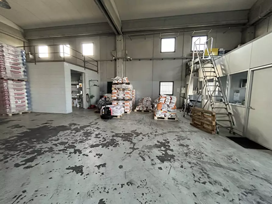 Immagine 11 di Capannone industriale in vendita  in Via dell'Industria 8 a Orzivecchi