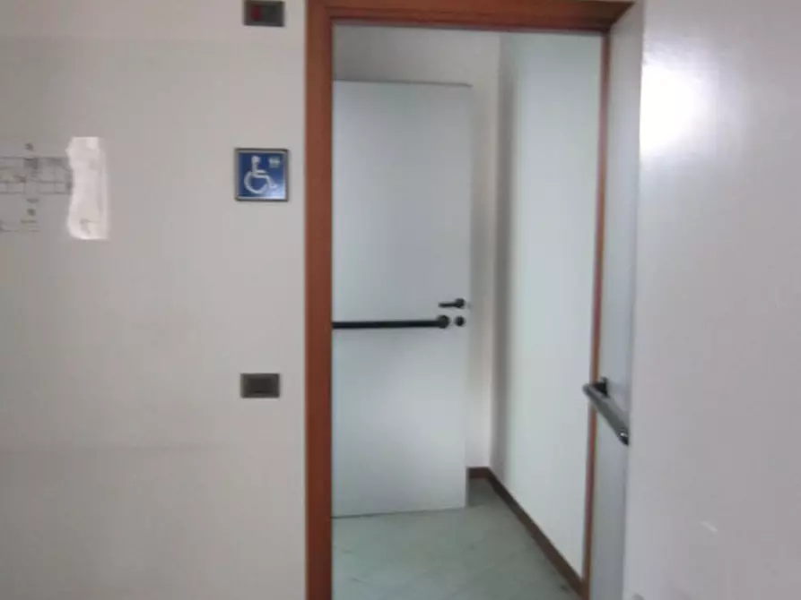 Immagine 5 di Ufficio in vendita  a Asola